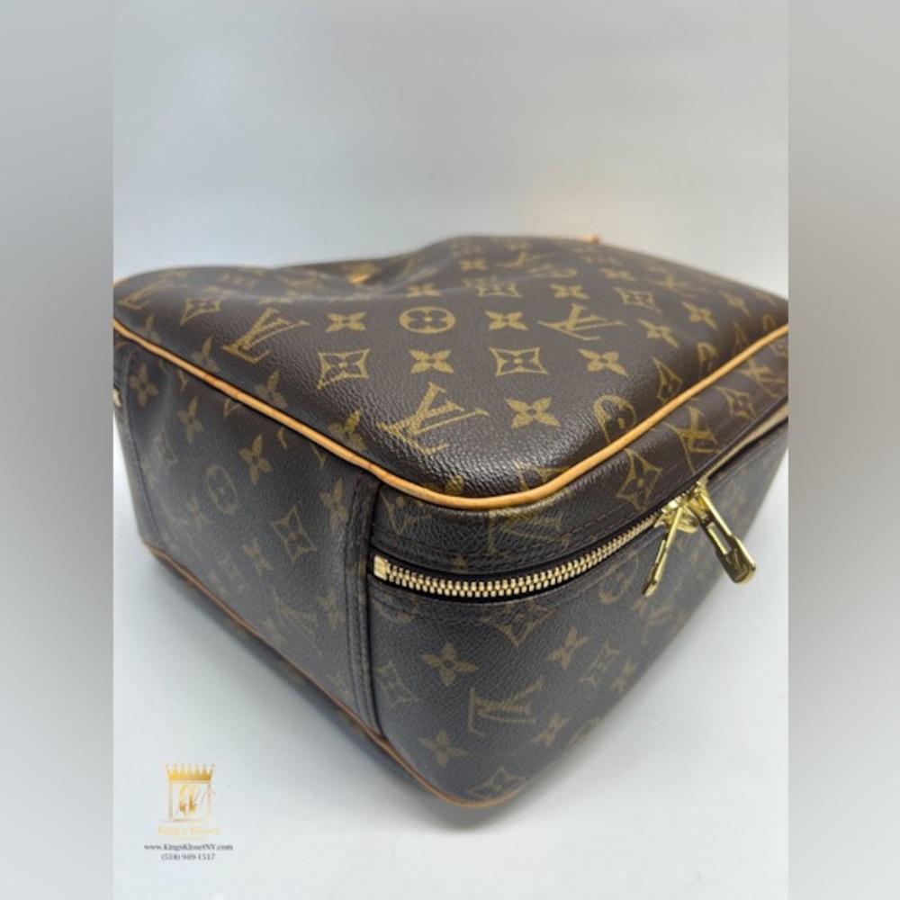 Louis Vuitton Monogram Excursion Bag - image 8